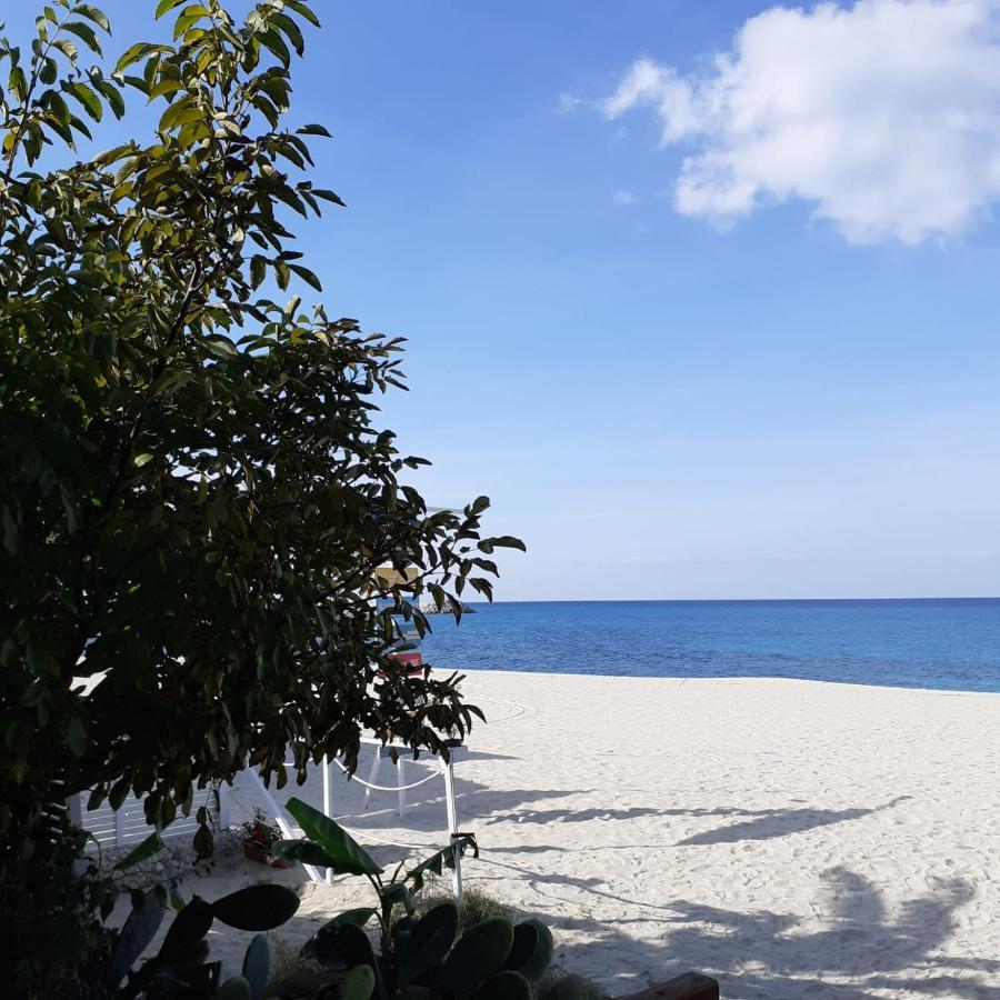 Bed & Breakfast Bibio Parghelia Bagian luar foto